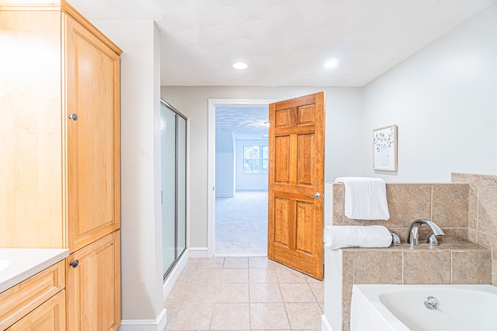 15 Priscilla Road Reading, MA 01867 - Photo 20 of 41 Gallery Image 20