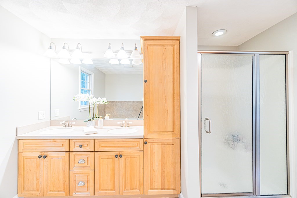 15 Priscilla Road Reading, MA 01867 - Photo 21 of 41 Gallery Image 21