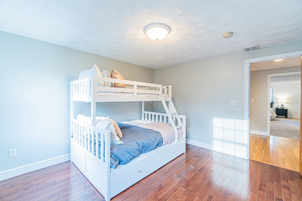 15 Priscilla Road Reading, MA 01867 - Photo 24 of 41 Gallery Image 24