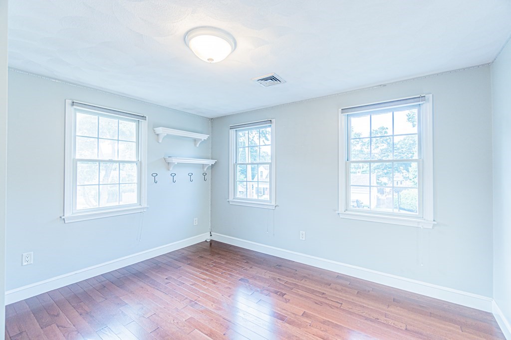 15 Priscilla Road Reading, MA 01867 - Photo 25 of 41 Gallery Image 25
