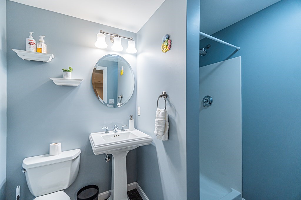 15 Priscilla Road Reading, MA 01867 - Photo 31 of 41 Gallery Image 31