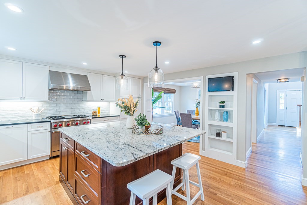 15 Priscilla Road Reading, MA 01867 - Photo 9 of 41 Gallery Image 9