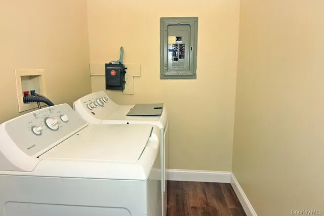 $699,000 | 3 Brook Drive, Valley Stream, NY 11581