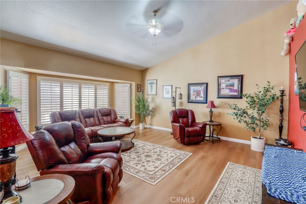 20430 Rancherias Road Apple Valley, CA 92307 - Photo 9 of 48