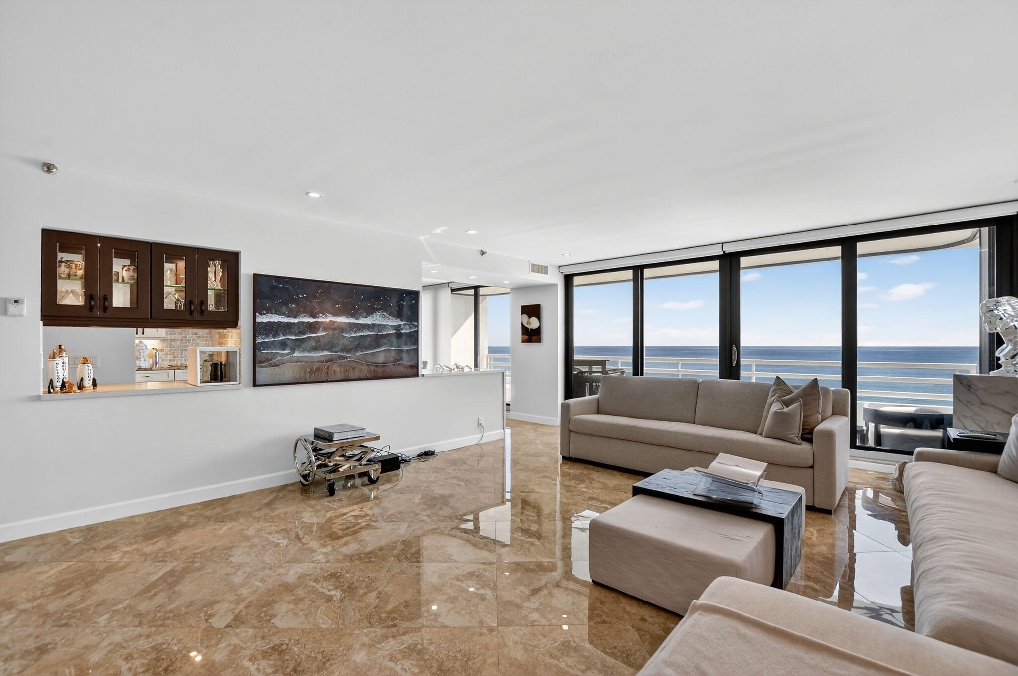 1500 South Ocean Boulevard, Unit 704 Boca Raton, FL 33432 - Photo 5 of 78 Living Room