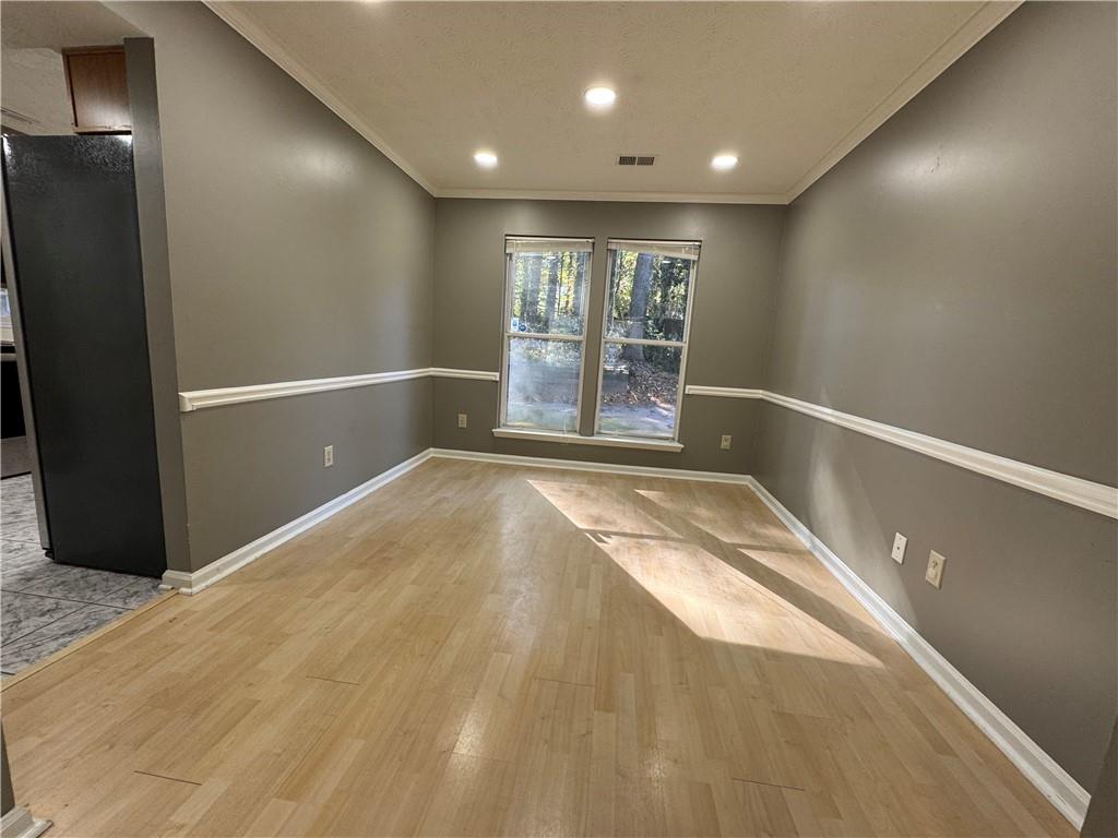 2630 Garland Way Duluth, GA 30096 - Photo 21 of 22 a view of an empty room with a window