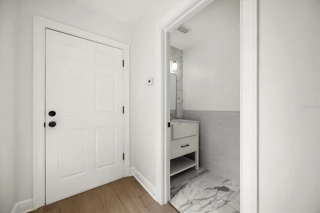 $4,500 | 1316 Lake Baldwin Lane, Unit B, Orlando, FL 32814