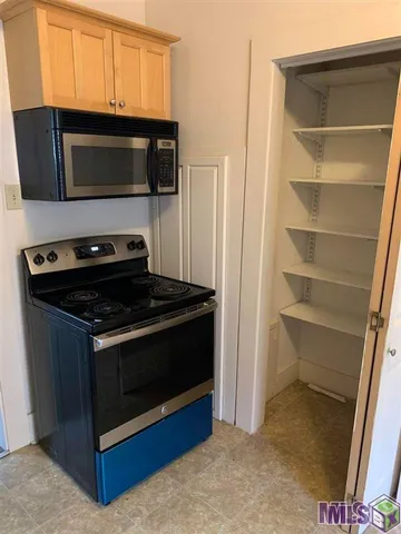 $1,375 | 167 6th Street, Port Allen, LA 70767