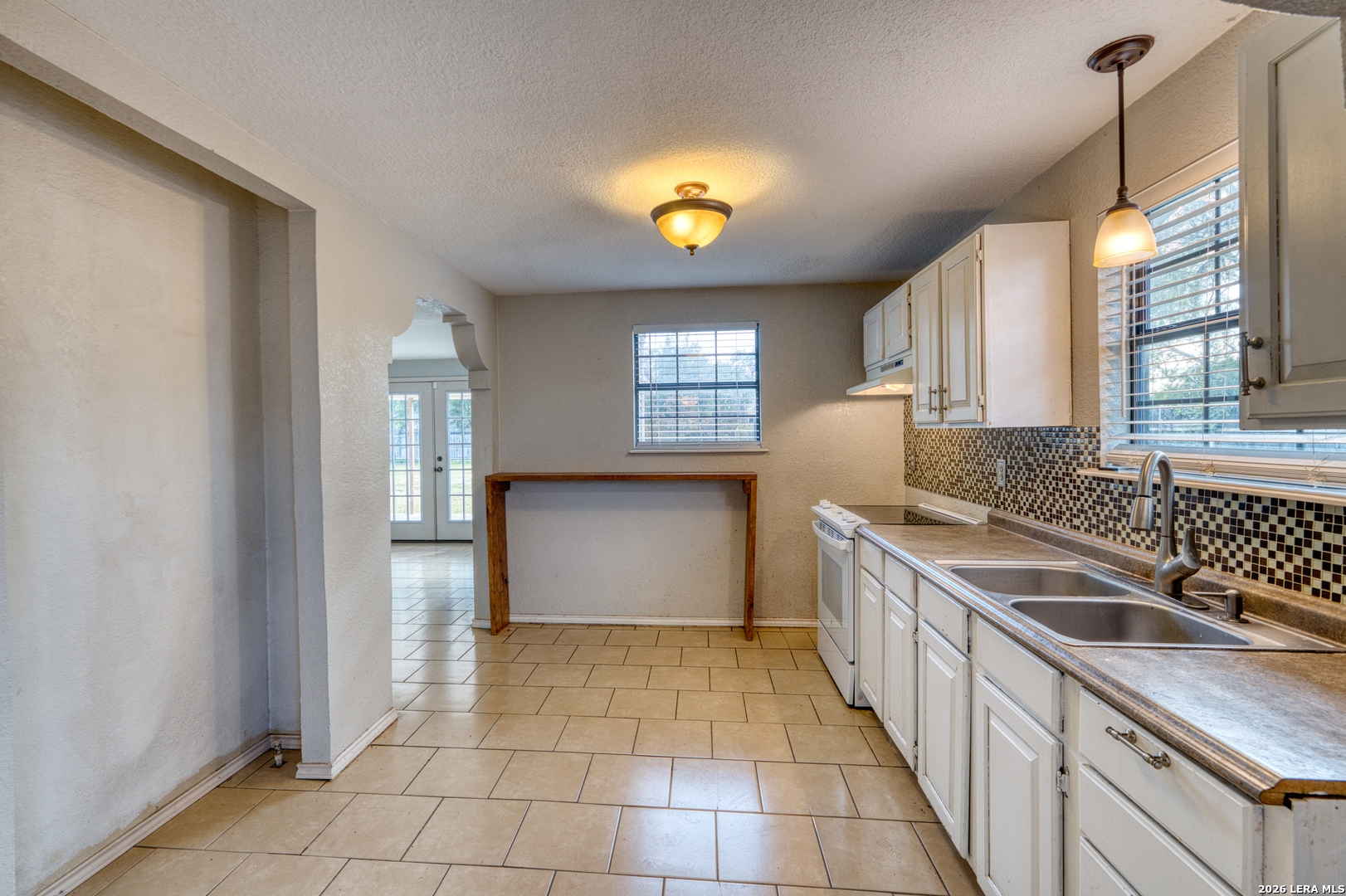 1231 North High Street Uvalde, TX 78801 - Photo 10 of 28
