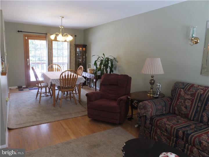 914 Davisville Road Warminster, PA 18974 - Photo 6 of 25 Dining Room