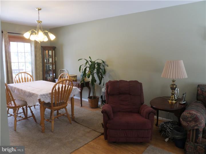 914 Davisville Road Warminster, PA 18974 - Photo 7 of 25 Dining Room