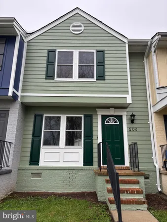 $1,695 | 203 Greenhill Court, Ranson, WV 25438