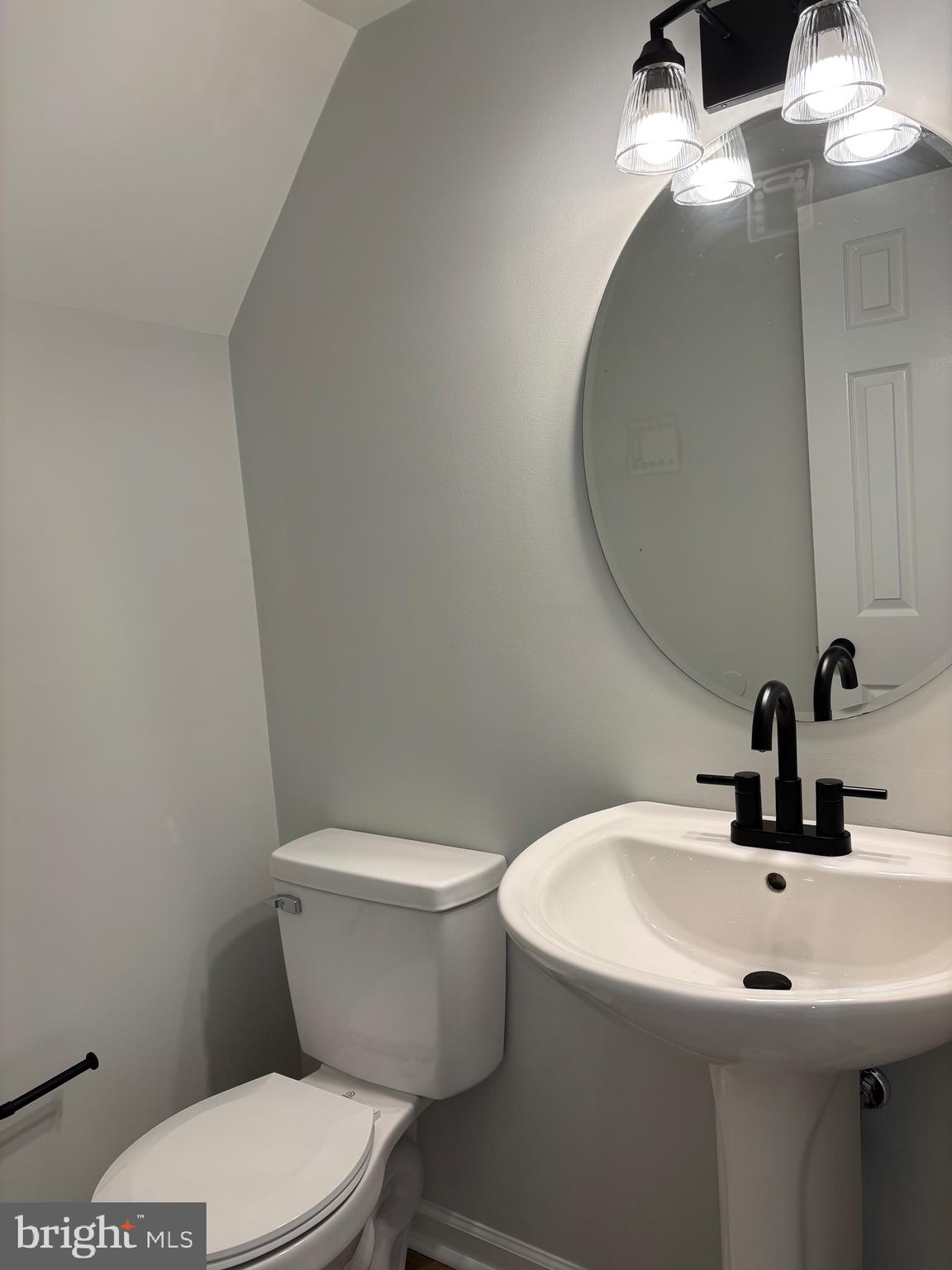 203 Greenhill Court Ranson, WV 25438 - Photo 4 of 10