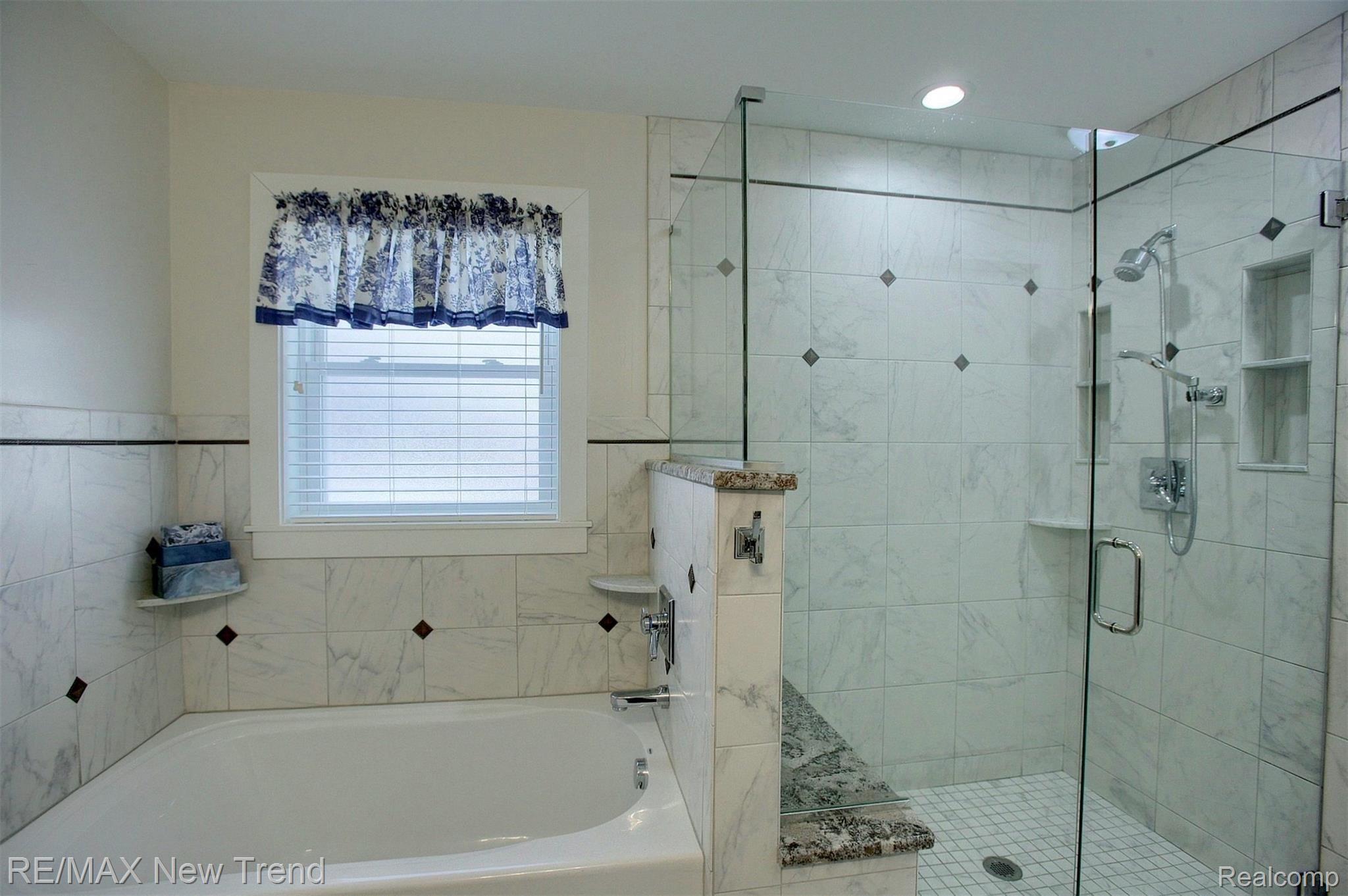1317 Nightingale Road Wixom, MI 48393 - Photo 17 of 41 17-Master Bathroom 2nd View.jpg