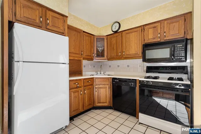 $475,000 | 340 Kipp Avenue, Elmwood Park, NJ 07407