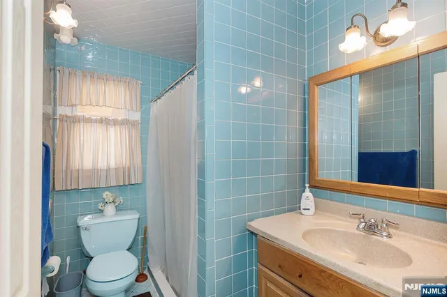 $475,000 | 340 Kipp Avenue, Elmwood Park, NJ 07407