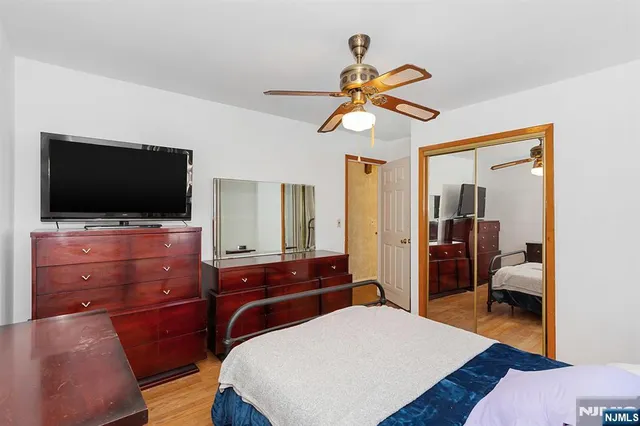 $475,000 | 340 Kipp Avenue, Elmwood Park, NJ 07407