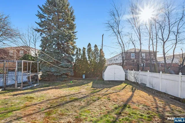 $475,000 | 340 Kipp Avenue, Elmwood Park, NJ 07407