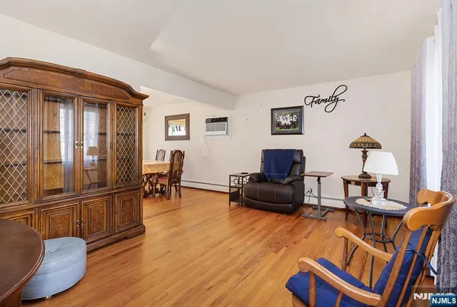 $475,000 | 340 Kipp Avenue, Elmwood Park, NJ 07407