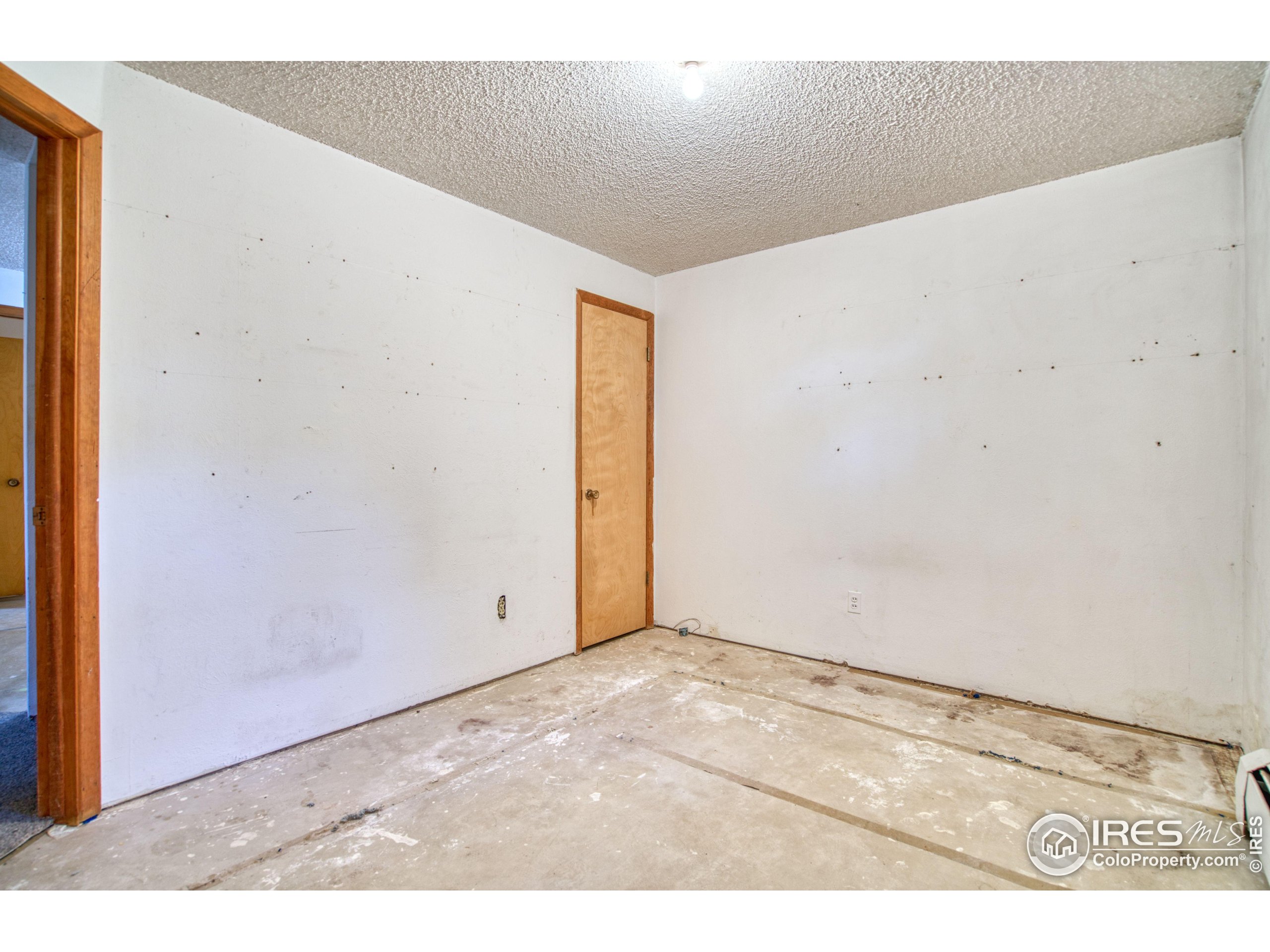 5511 Pioneer Road Boulder, CO 80301 - Photo 23 of 28 a view of an empty room