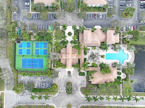 $2,600 | 2916 Tuscany Court, Unit 109, Palm Beach Gardens, FL 33410