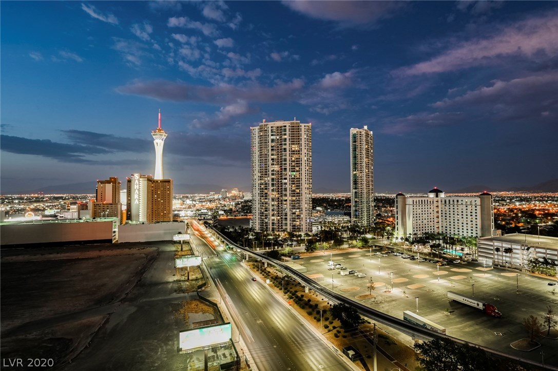 2777 Paradise Road, Unit 1706 Las Vegas, NV 89109 - Photo 15 of 46