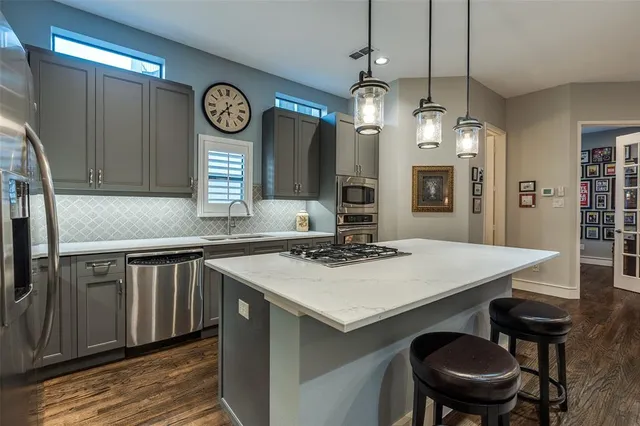 $729,000 | 2111 Albany Street, Dallas, TX 75201