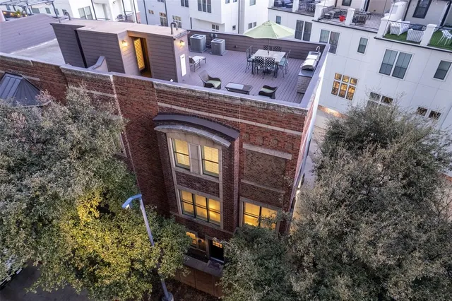 $729,000 | 2111 Albany Street, Dallas, TX 75201