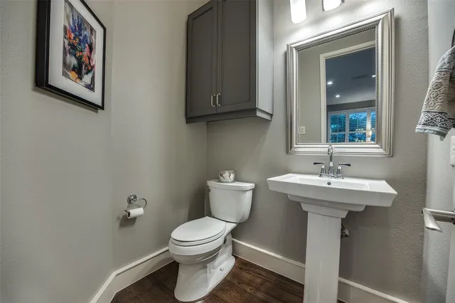 $729,000 | 2111 Albany Street, Dallas, TX 75201