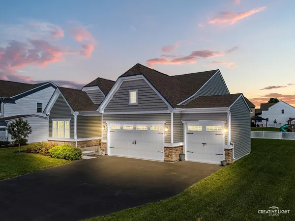 $414,900 | 901 South Wind Drive, Sandwich, IL 60548