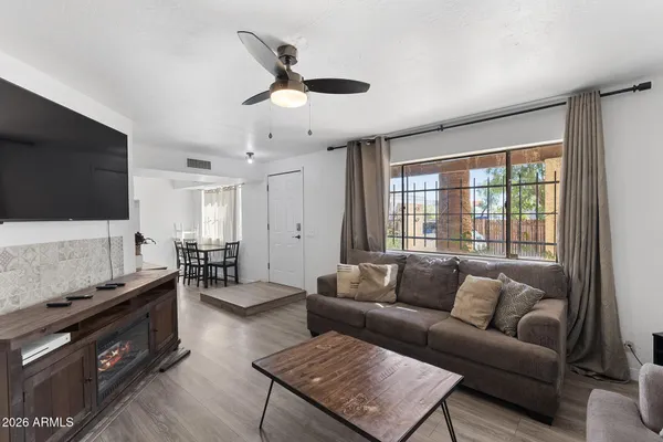 $260,000 | 1618 North 32nd Street, Unit 6, Phoenix, AZ 85008