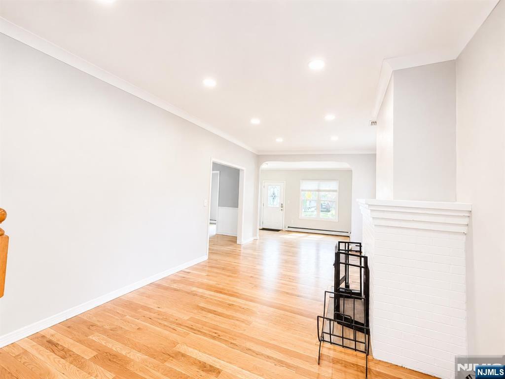 24 Sunderland Avenue Rutherford, NJ 07070 - Photo 10 of 34