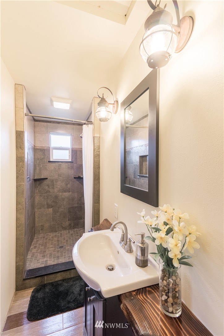 7085 Dahlberg Road Ferndale, WA 98248 - Photo 10 of 25 Gallery Image 10