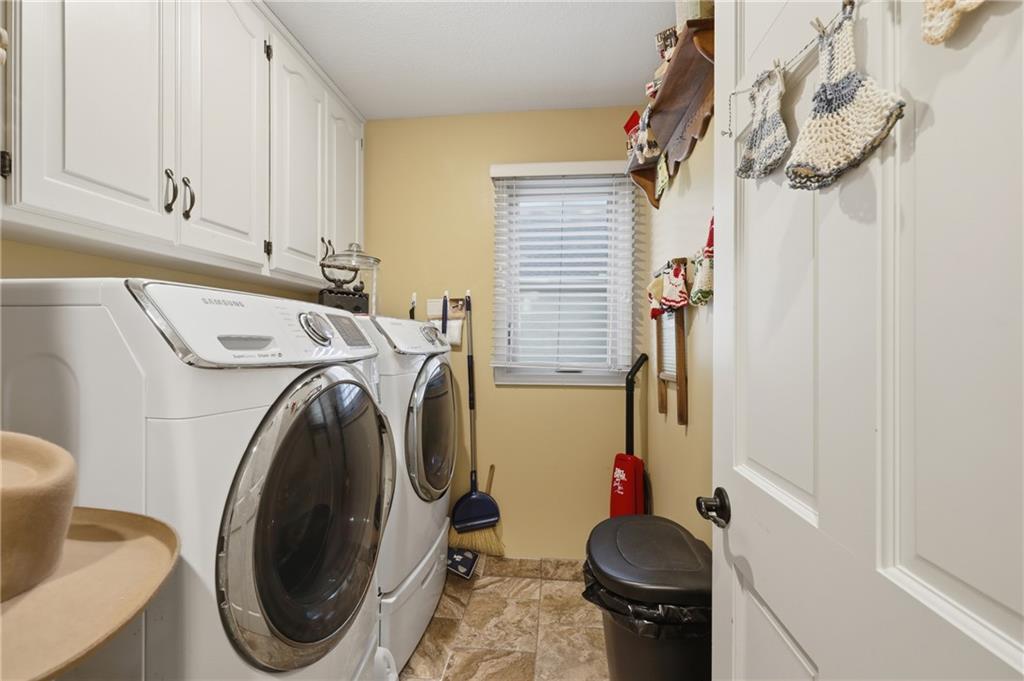 7861 West 118th Terrace Overland Park, KS 66210 - Photo 14 of 37