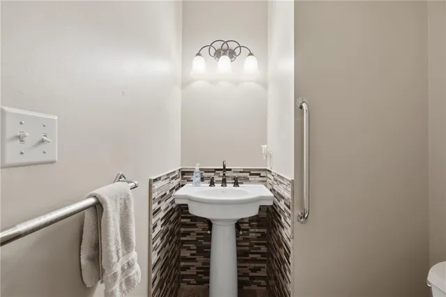 $493,000 | 7861 West 118th Terrace, Overland Park, KS 66210