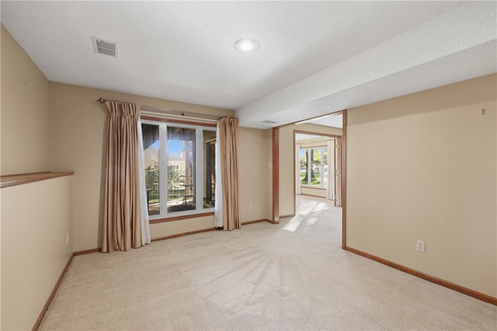 7861 West 118th Terrace Overland Park, KS 66210 - Photo 26 of 37