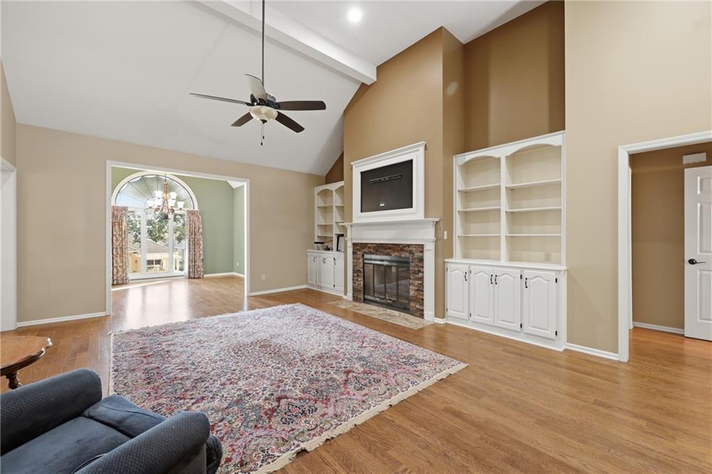 7861 West 118th Terrace Overland Park, KS 66210 - Photo 3 of 37