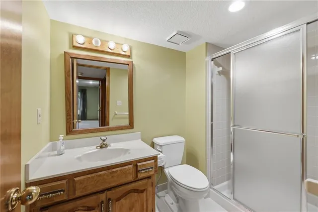 $493,000 | 7861 West 118th Terrace, Overland Park, KS 66210