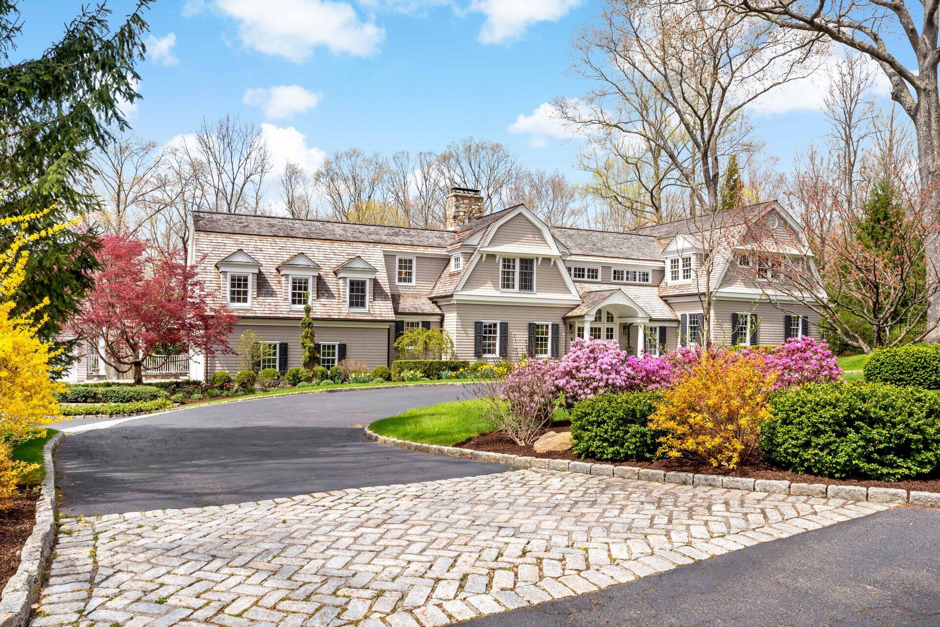 281 Turtle Back Road New Canaan, CT 06840 - Photo 2 of 39 Front