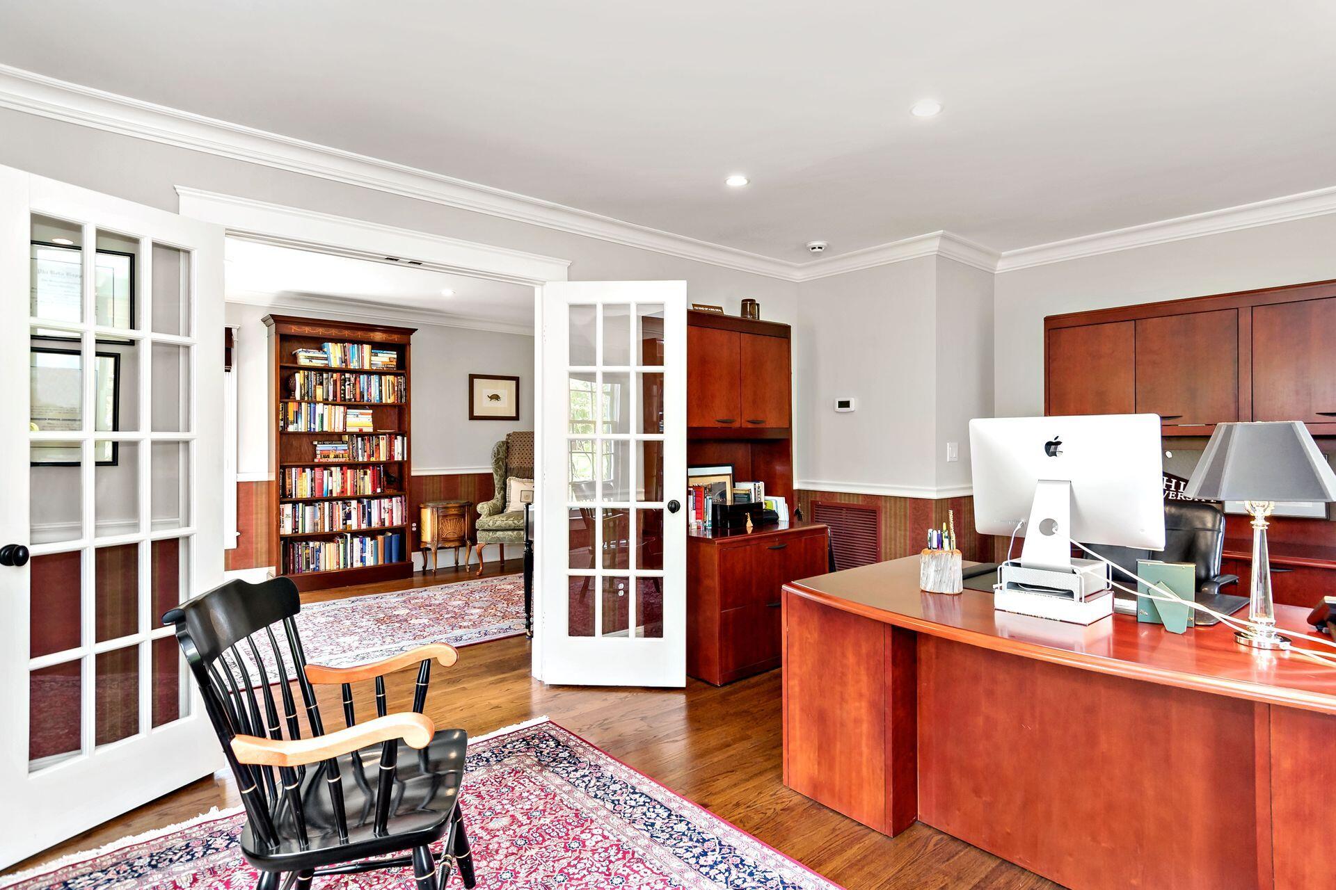 281 Turtle Back Road New Canaan, CT 06840 - Photo 16 of 39 Office / Library