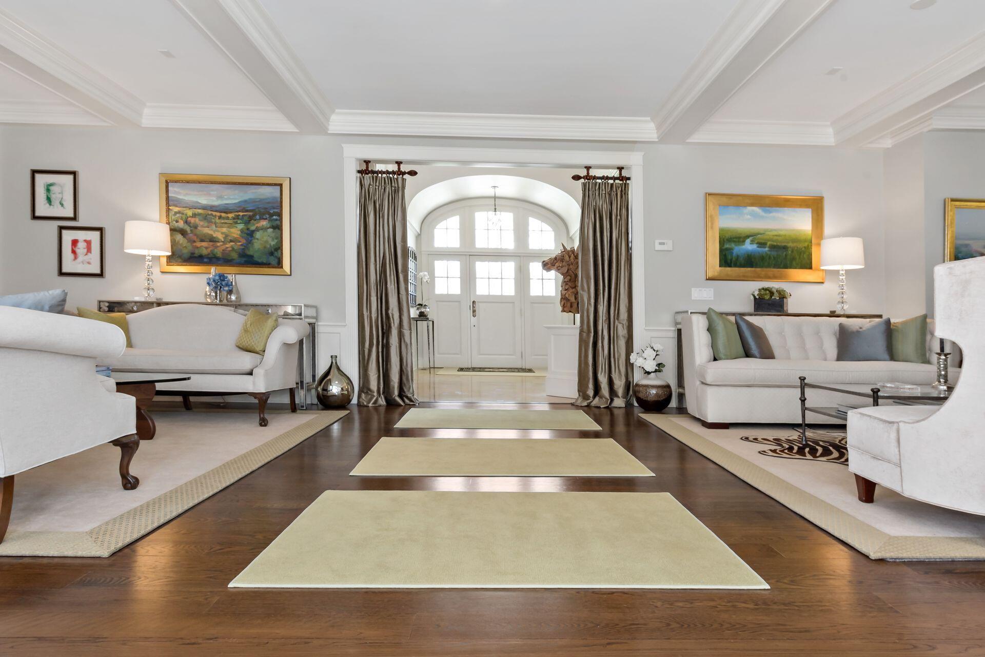 281 Turtle Back Road New Canaan, CT 06840 - Photo 3 of 39 Entrance
