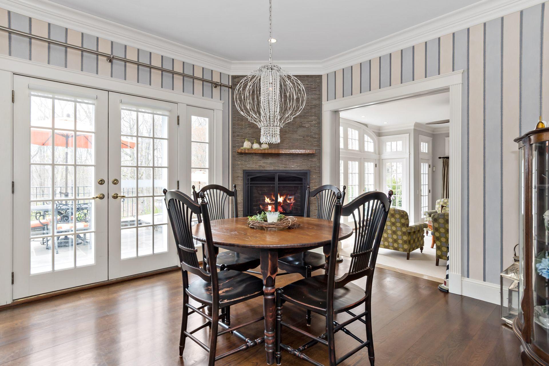 281 Turtle Back Road New Canaan, CT 06840 - Photo 8 of 39 Breakfast Nook