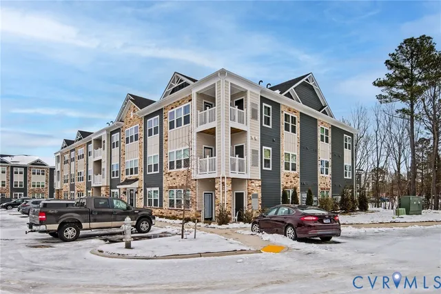 a car parked in front of a building