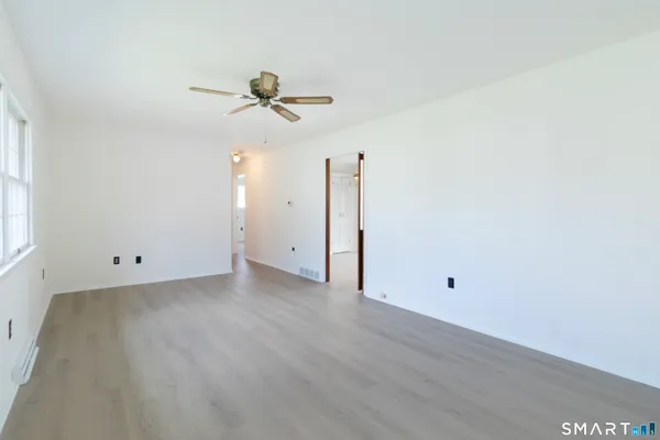 $339,000 | 14 Ridgefield Road, Wallingford, CT 06492