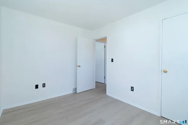 $339,000 | 14 Ridgefield Road, Wallingford, CT 06492