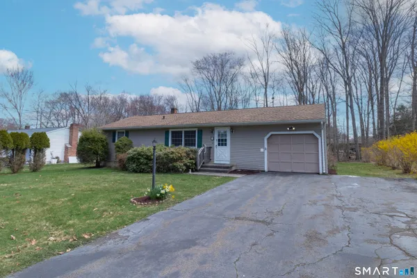 $339,000 | 14 Ridgefield Road, Wallingford, CT 06492