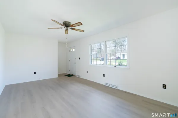 $339,000 | 14 Ridgefield Road, Wallingford, CT 06492