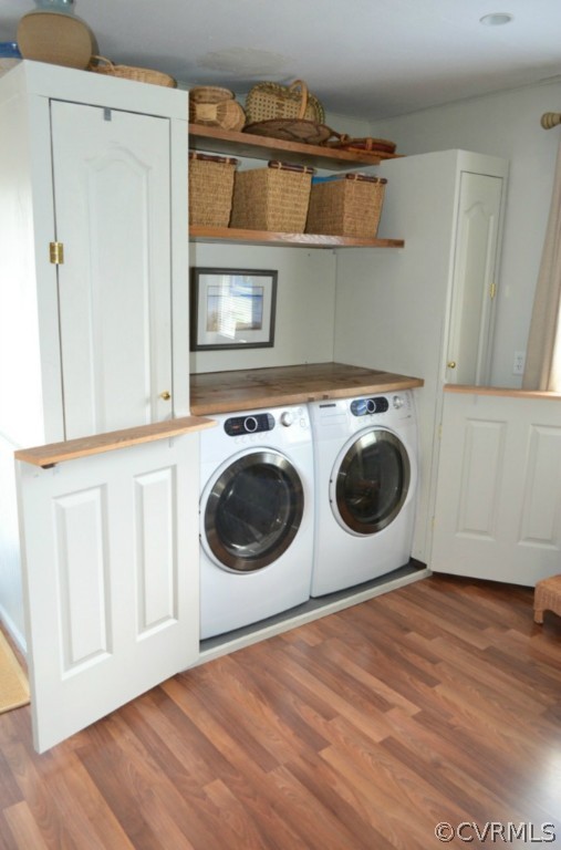7601 Strath Road Henrico, VA 23231 - Photo 7 of 17 a utility room with dryer and washer