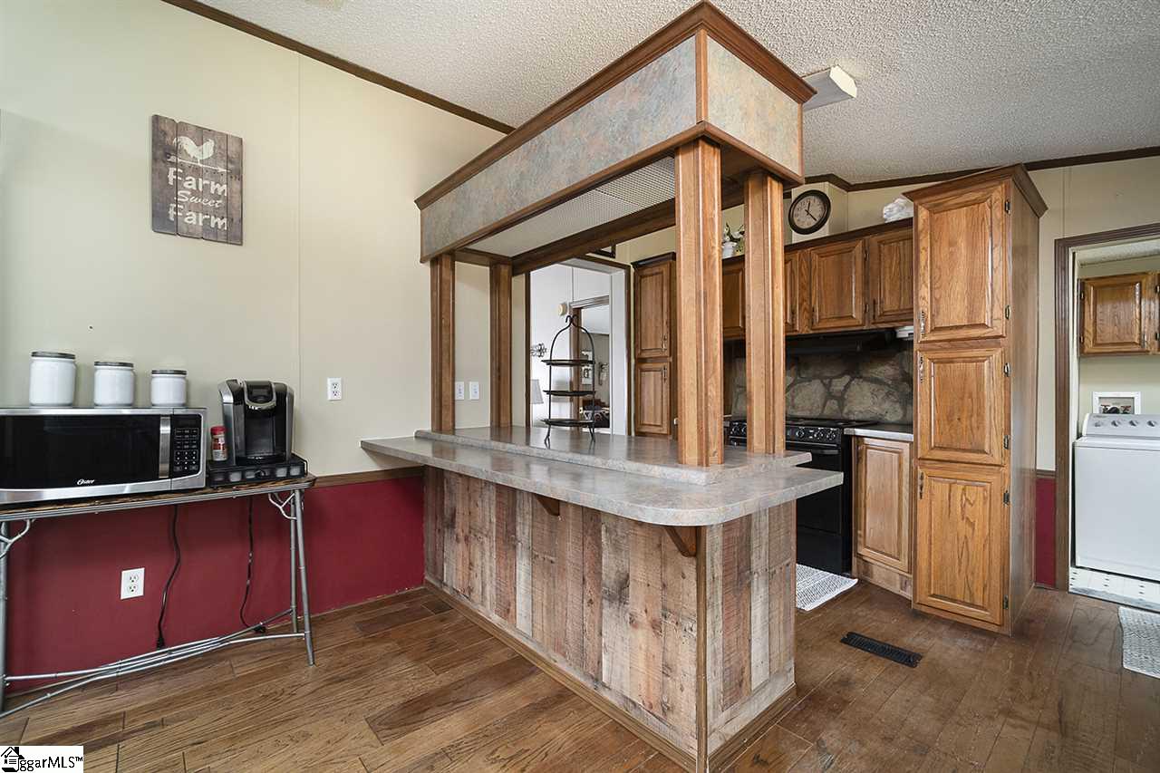230 Sawmill Road Marietta, SC 29661 - Photo 9 of 28