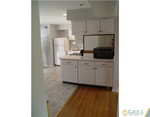 161 Evergreen Road, Unit 9A Edison, NJ 08837 - Photo 3 of 21 Gallery Image 3